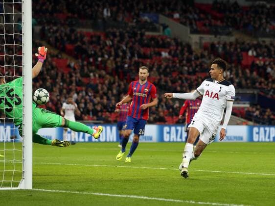Bilder des Tages - SPORT Fußball, CL, Tottenham Hotspur - ZSKA Moskau Tottenham s Dele Alli scoring his sides third goal during the Champions League group match at Wembley Stadium, London. Picture date December 7th, 2016 DavidKlein Sportimage EDITORIAL USE ONLY. No use with unauthorised audio, video, data, fixture lists, club league logos or live services. Online in-match use limited to 120 images, no video emulation. No use in betting, games or single club league player publications.