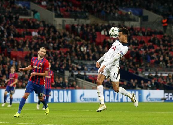 Fußball, CL, Tottenham Hotspur - ZSKA Moskau Tottenham s Dele Alli scoring his sides third goal during the Champions League group match at Wembley Stadium, London. Picture date December 7th, 2016 DavidKlein Sportimage EDITORIAL USE ONLY. No use with unauthorised audio, video, data, fixture lists, club league logos or live services. Online in-match use limited to 120 images, no video emulation. No use in betting, games or single club league player publications.