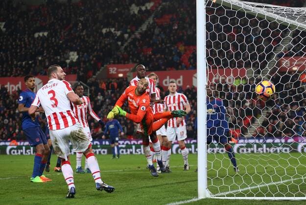 Manchester United ManU s Wayne Rooney scoring his sides opening goal during the Premier League match at Bet365 Stadium, Stoke. Picture date January 21st, 2017 Pic David Klein Sportimage EDITORIAL USE ONLY. No use with unauthorised audio, video, data, fixture lists, club league logos or live services. Online in-match use limited to 120 images, no video emulation. No use in betting, games or single club league player publications.