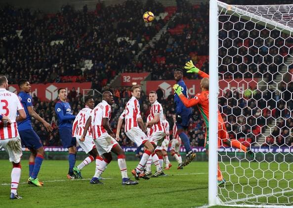 Manchester United ManU s Wayne Rooney scoring his sides opening goal during the Premier League match at Bet365 Stadium, Stoke. Picture date January 21st, 2017 Pic David Klein Sportimage EDITORIAL USE ONLY. No use with unauthorised audio, video, data, fixture lists, club league logos or live services. Online in-match use limited to 120 images, no video emulation. No use in betting, games or single club league player publications.