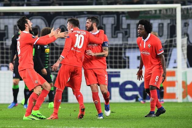 Fussball,UEFA Europa League 2016 2017, Zwischenrunde, Borussia Mönchengladbach - AC Florenz , Borussia Mönchengladbach 16.02.2017, Stadion im Borussia Park, Mönchengladbach, Davide Astori, Ferderico Bernardeschi ,Rodriguez Gonzalo, Carlo Sanchez, alle AC Florenz, Torjubel