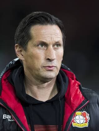 Roger SCHMIDT, Trainer Leverkusen Halbfigur , Aktion, Einzelbild, Portrait, Portraet, Einzelaktion FC AUGSBURG - BAYER 04 LEVERKUSEN 1-3 Fussball 1. Bundesliga , Augsburg, am 17.02.2017, 21.Spieltag, Saison 2016 2017, 1.Liga, 1.Bundesliga,FCA