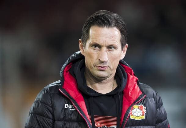 Roger SCHMIDT, Trainer Leverkusen Halbfigur , Aktion, Einzelbild, Portrait, Portraet, Einzelaktion FC AUGSBURG - BAYER 04 LEVERKUSEN 1-3 Fussball 1. Bundesliga , Augsburg, am 17.02.2017, 21.Spieltag, Saison 2016 2017, 1.Liga, 1.Bundesliga,FCA