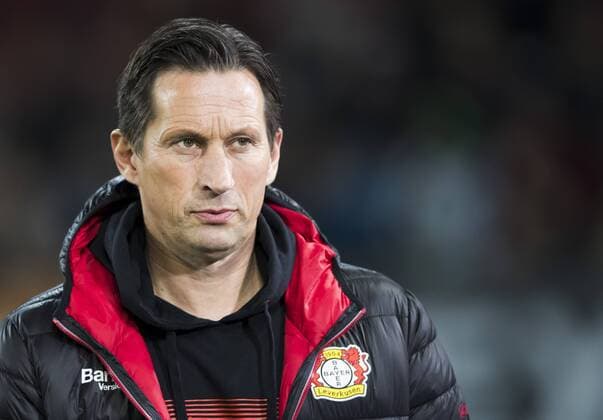 Roger SCHMIDT, Trainer Leverkusen Halbfigur , Aktion, Einzelbild, Portrait, Portraet, Einzelaktion FC AUGSBURG - BAYER 04 LEVERKUSEN 1-3 Fussball 1. Bundesliga , Augsburg, am 17.02.2017, 21.Spieltag, Saison 2016 2017, 1.Liga, 1.Bundesliga,FCA