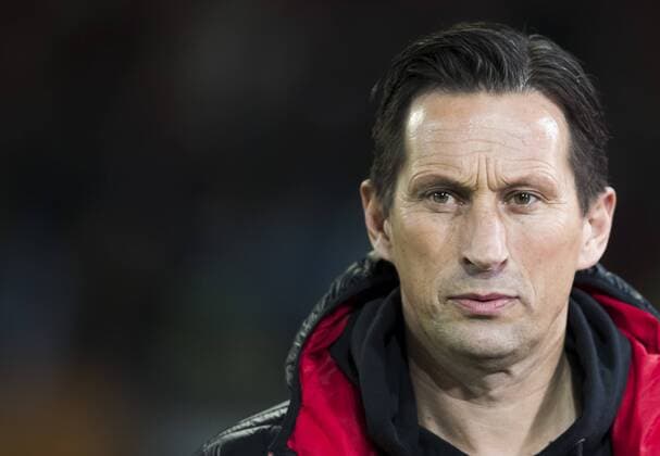 Roger SCHMIDT, Trainer Leverkusen Halbfigur , Aktion, Einzelbild, Portrait, Portraet, Einzelaktion FC AUGSBURG - BAYER 04 LEVERKUSEN 1-3 Fussball 1. Bundesliga , Augsburg, am 17.02.2017, 21.Spieltag, Saison 2016 2017, 1.Liga, 1.Bundesliga,FCA