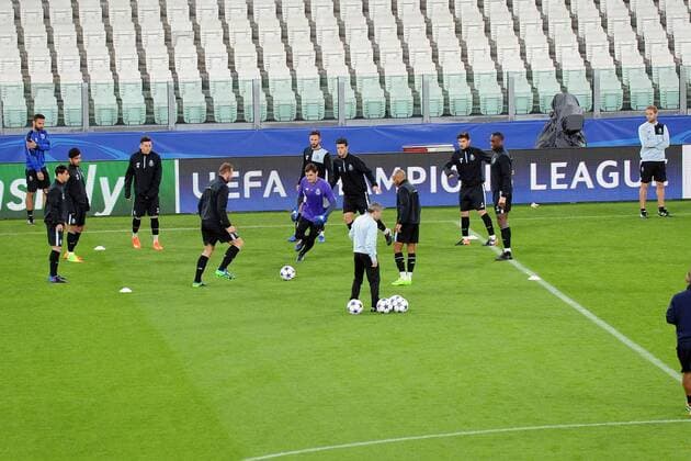 IPP20170313 Football - soccer: UEFA Champions League 2016 2017, Juventus Turin - FC Porto, i giocatori del porto durante l allenamento allo Juventus Stadium (Hinweis: Verwendung nur in Deutschland - only Germany) xHOCHxZWEIx xItalyxPhotoxPressx