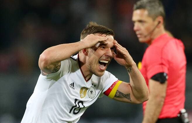 Fußball Länderspiel: Deutschland - England am 22.03.2017, International Friendly Länderspiel Germany - England, Signal Iduna Park Dortmund, Germany, xmdx, freundschaftsspiel, testspiel, germany, england, dfb, nationalmannschaft, die mannschaft, Lukas PODOLSKI (10, Deutschland, Germany) 1-0 torjubel Deutschland - England