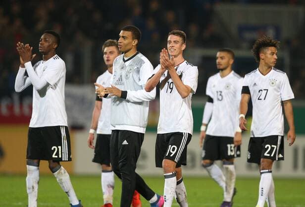 24.03.2017, Fussball U21 U 21 Laenderspiel 2017, Deutschland - England, Jubel (v.li.) Gideon Jung (Deutschland), Kevin Akpoguma (Deutschland), Janik Haberer (Deutschland), Thilo Kehrer (Deutschland)
