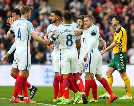 Fußball, WM Quali, England - Litauen Jamie Vardy of England celebrates after scoring his sides second goal during the Group F World Cup Qualifier at Wembley Stadium, London. Picture date: March 26th, 2017. Pic credit should read: Matt McNulty Sportimage EDITORIAL USE ONLY. No use with unauthorised audio, video, data, fixture lists, club league logos or live services. Online in-match use limited to 120 images, no video emulation. No use in betting, games or single club league player publications.