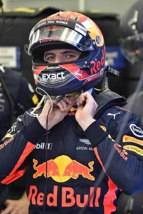 Max Verstappen (NED), 33, Red Bull Racing, Grand Prix Bahrain, Sakhir Int. circuit, Manama, Bahrain, Formula1, Round 3, 2017.¨¨ Motorsports: FIA Formula One World Championship WM Weltmeisterschaft 2017, Grand Prix of Bahrain, Sakhir Bahrain xHOCHxZWEIx
