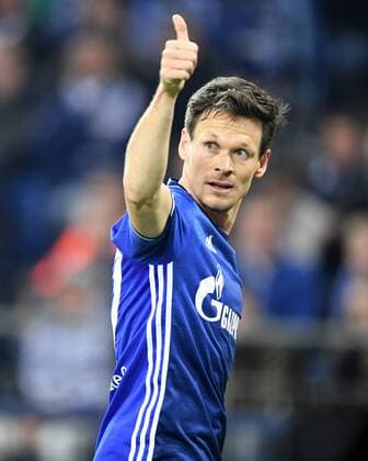 Fussball, UEFA Europa League, Saison 2016 2017, Viertelfinale , FC Schalke 04 vs Ajax Amsterdam 20.04.2017, Veltinsarena Gelsenkirchen, Sascha Riether, S04, Aktion, Einzelbild,