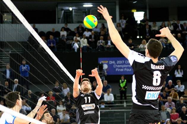 Volleyball, CL, Final Four, BR Volleys - Zenit Kasan Volleyball, Herren, Saison 2016 17, CEV Champions League Final Four in Rom, Halbfinale, BR Volleys - Zenit Kasan, Tsimafei Zhukouski (Nr. 11, Berlin Recycling Volleys), Graham Vigrass (Nr. 8, Berlin Recycling Volleys), 29.04.17, Copyright: xMichaelxHundtx xMatthiasxKochx
