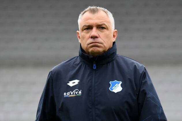 Trainer Jürgen Ehrmann (Hoffenheim) nach Spielende enttäuscht schauend, Enttäuschung, Frustration, disappointed, pessimistisch, Einzelbild, Aktion, Action, Fussball,Allianz Frauen-Bundesliga, FC Bayern München - TSG 1899 Hoffenheim, xslx