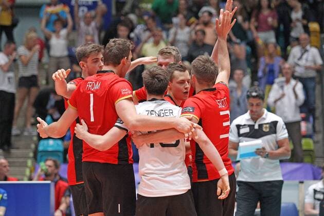 04.06.2017, xilx, Volleyball Herren, FIVB World League 2017 in Frankfurt, Deutschland - Venezuela, emspor v.l. Jubel Deutschland Christian Fromm Kapitaen (Germany, Deutschland), Julian Zenger (Germany, Deutschland), Ruben Schott (Germany, Deutschland) Frankfurt