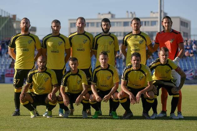 Startelf Progres Niederkorn stehend, vlnr.: Aleksandre Karapetian (Niederkorn 87), Yann Matias (Niederkorn 70), Adrien Ferino (Niederkorn 23), Metin Karayer (Niederkorn 38), Maximilian Watzka (Niederkorn 16), Sebastien Flauss (Torwart Niederkorn 1) hockend vlnr.: Emmanuel Francoise (Niederkorn 14), Olivier Thill (Niederkorn 10), Mike Schneider (Niederkorn 11), Alexis Lafon (Niederkorn 25), Sebastien Thill (Niederkorn 31) 04.07.2017 Fussball Europa League Qualifikation, 1. Runde, Saison 2017-2018 04.07.2017 LUX, ELQ, FC Progres Niederkorn (LUX) - Glasgow Rangers FC (SCO) Stade Josy Barthel, Luxemburg