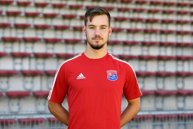 Orestis Kiomourtzoglou (Unterhaching, 31) Einzelbild, Aktion, Action, Porträt, Portrait, Fußball, GER, 3.Liga, Porträttermin 2017 2018, SpVgg Unterhaching, xslx