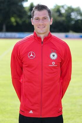 Simon Panter (Torwarttrainer, DFB-Frauen), Porträt, Portrait, Einzelbild, Vorstellung, Präsentation, Europameisterschaft 2017, EM-Kader der DFB-Frauen zur UEFA Women s EURO 2017, Deutschland, Deutscher Kader, Fussball, Frauen, Fototermin DFB-Frauen, EM-Kader 2017, xozx