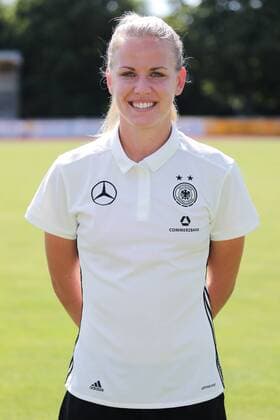 Lena Petermann (DFB-Frauen, 18), Porträt, Portrait, Einzelbild, Vorstellung, Präsentation, Europameisterschaft 2017, EM-Kader der DFB-Frauen zur UEFA Women s EURO 2017, Deutschland, Deutscher Kader, Fussball, Frauen, Fototermin DFB-Frauen, EM-Kader 2017, xozx