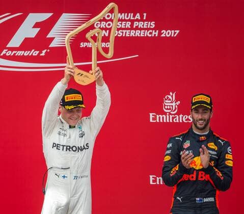 09.07.2017, Red Bull Ring, Spielberg, AUT, FIA, Formel 1, Grosser Preis von Oesterreich, Rennen, im Bild 1. Platz Valtteri Bottas (FIN) Mercedes AMG Petronas F1 Team, 3. Platz Daniel Ricciardo (AUS) Red Bull Racing Winner Finnish Formula One driver Valtteri Bottas of Mercedes AMG Petronas F1 3nd placed Australian Formula One drive Daniel Ricciardo of Red Bull Racing during the Race of the Austrian FIA Formula One Grand Prix at the Red Bull Ring in Spielberg, Austria on 2017 07 09. -Pressefoto Spielberg EP_ang