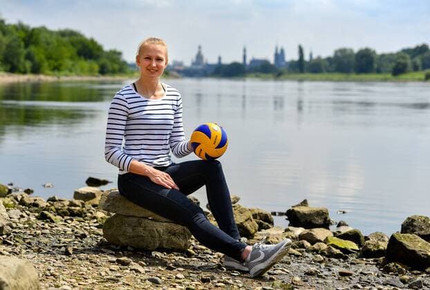 Volleyball, Dresdner SC - Shooting Neuzugang Piia Korhonen in Dresden-Pieschen an der Elbe, Dresdner SC , Volleyball, 1. Bundesliga Frauen, 1. Liga, DSC, Saison 2017 2018, Dresden, 11.07.2017,