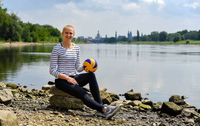Volleyball, Dresdner SC - Shooting Neuzugang Piia Korhonen in Dresden-Pieschen an der Elbe, Dresdner SC , Volleyball, 1. Bundesliga Frauen, 1. Liga, DSC, Saison 2017 2018, Dresden, 11.07.2017,