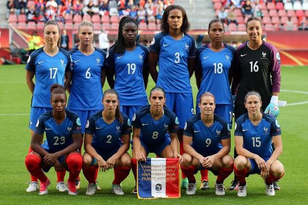 Startelf Frankreich, oben v.li.: Gaetane Thiney (17), Amandine Henry (6), Griedge M Bock Bathy (19), Wendie Renard (3), Marie Laure Delie (18), Sarah Bouhaddi (Torwart, 16), unten v.li.: Grace Geyoro (23), Eve Perisset (2), Jessica Houara D Hommeaux (8), Eugenie Le Sommer (9), Elise Bussaglia (15), Mannschaftsfoto, Aufstellung, Teamfoto, Mannschaft, Team, Gruppenbild, Startaufstellung, Fussball, UEFA Women s EURO 2017, Frankreich - Österreich, xozx