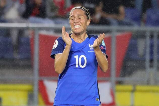 Camille Abily (Frankreich, 10), enttäuscht schauend, Enttäuschung, Frustration, disappointed, pessimistisch, Fussball, UEFA Women s EURO 2017, Schweiz - Frankreich, xozx
