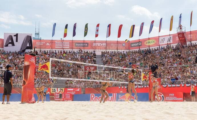 30.07.2017, Donauinsel, Wien, AUT, FIVB Beach volleyball Beachvolleyball WM, Wien 2017, Damen, Gruppe A, im Bild v.l. Isabel Schneider (GER), Victoria Bieneck (GER), Teresa Strauss (AUT), Katharina Holzer (AUT) f.l. Isabel Schneider of Germany Victoria Bieneck of Germany Teresa Strauss of Austria Katharina Holzer of Austria during the women s group A match of 2017 FIVB Beach Volleyball World Championships at the Donauinsel in Wien, Austria on 2017 07 30. Wien EP_puc ex