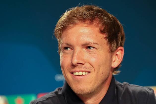 Julian Nagelsmann (Trainer, Cheftrainer, Hoffenheim), bei der Pressekonferenz am Vortag des Spiels, Abschlusspressekonferenz, PK, press conference PK Pressekonferenz Pressetermin, Medientermin, Porträt, Portrait, Einzelbild, Freude, freundlich, fröhlich, strahlend, optimistisch, Fussball, UEFA Champions League Qualifikation, MD-1, TSG 1899 Hoffenheim - FC Liverpool, xozx