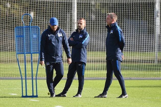 Fussball, Herren, UEFA Euroleague, Saison 2017 18, Hertha BSC, Training, Cheftrainer Pal Dardai (Hertha BSC), Co-Trainer Admir Hamzagic (Hertha BSC), Co-Trainer Rainer Widmayer (Hertha BSC), 13.09.17, Copyright: xMichaelxHundtx xMatthiasxKochx