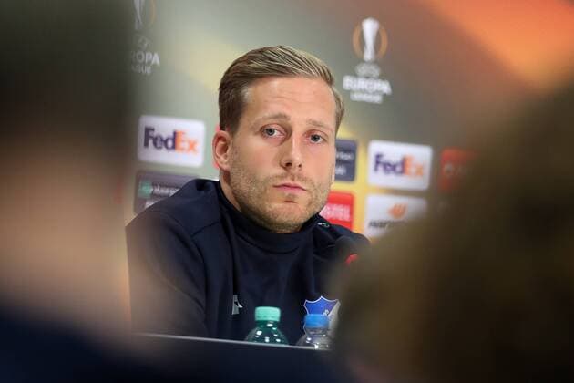 Oliver Baumann (Torwart, Hoffenheim, 1), Einzelbild, Aktion, Action, Porträt, Portrait, bei der Pressekonferenz am Vortag des Spiels, Abschlusspressekonferenz, PK, press conference PK Pressekonferenz Pressetermin, Medientermin, Fussball, UEFA Europa League, MD-1, TSG 1899 Hoffenheim - SC Braga,