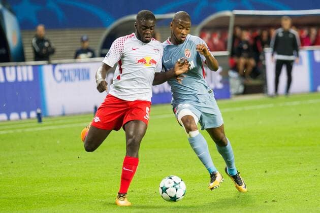 v.li.: Dayot Upamecano (RB Leipzig, 5), Almamy Toure (AS Monaco, 38); Zweikampf, Duell, Aktion, action, Fußball, Männer, UEFA Champions League, RB Leipzig - AS Monaco,