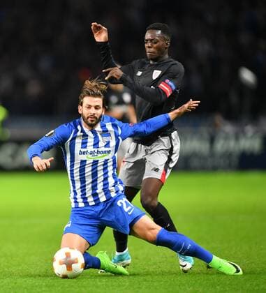 Marvin Plattenhardt (Hertha BSC), am Ball, hinten Inaki Williams (Bilbao), Hertha BSC Berlin - Athletic Bilbao Europa League, Gruppenphase, 1. Spieltag, Fußball, Fussball, soccer, Herren, Männer, Maenner, Deutschland, Germany Berlin, 14.9.2017, Olympiastadion