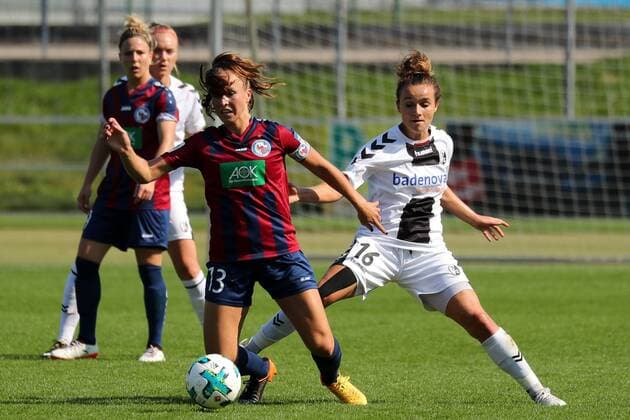 v.li.: Lia Wälti (Potsdam, 13), Lina Maria Magull (Freiburg, 16), Zweikampf, Duell, duel, tackle, tackling, Dynamik, Action, Aktion, Fussball, Allianz Frauen-Bundesliga, SC Freiburg - 1. FFC Turbine Potsdam, xozx