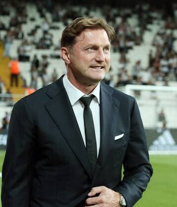 Bilder des Tages - SPORT Besiktas Istanbul - RB Leipzig Fussball Champions League Istanbul, 26.09.2017, Vodafone Park, Fussball, UEFA Champions League, Gruppe G, 2.Spieltag , Besiktas Istanbul vs. RB Leipzig 2:0 (2:0) , Im Bild; Trainer Ralph Hasenhüttl Hasenhuettl, RB Leipzig ,