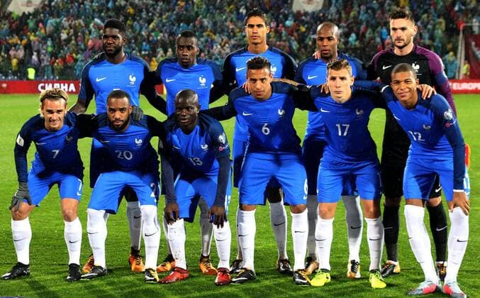 Fußball, WM Quali, Bulgarien - Frankreich 07.10.2017 Sofia Bulgaria-France FIFA World Cup WM Weltmeisterschaft Fussball Russia 2018 European qualifiers men s football France team L-R above:Samuel Umtiti,Blaise Matuidi ,Raphaël Varane,Djibril Sidibe,Hugo Lloris Down:Antoine Griezmann,Alexandre Lacazette,N Golo Kante,Corentin Tolisso,Lucas Digne,Kylian Mbappe :Str