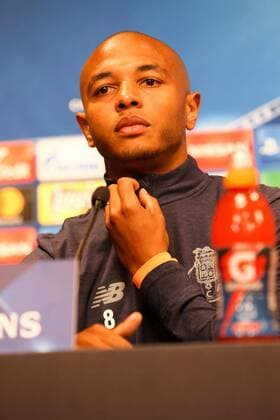 RB Leipzig - PK Champions League Leipzig, 16.10.2017, Red Bull Arena, Fussball, UEFA Champions League, Gruppe G, 3.Spieltag, Pressekonferenz am Vortag des Spiels , RB Leipzig vs. FC Porto , Im Bild: Yacine Brahimi (8, Porto) ,