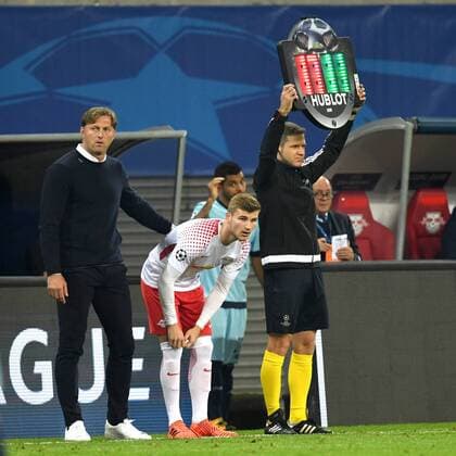 Fussball, Herren, Saison 2017 2018, Champions League (Gruppe G, 3. Spieltag), RB Leipzig - FC Porto, Cheftrainer Ralph Hasenhüttl (RB Leipzig), Timo Werner (Nr. 11, RB Leipzig), 17.10. 2017, Copyright: xMatthiasxKochx