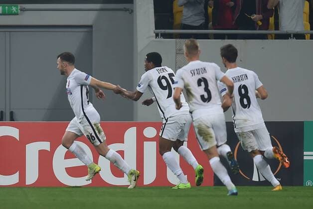 Fussball, Herren, Saison 2017 2018, UEFA Europa League (Gruppe J, 3. Spieltag) in Lemberg, Sorja Luhansk - Hertha BSC, v. l. Silas (Sorja Luhansk), Iury (Sorja Luhansk), Oleksandr Svatok (Sorja Luhansk), Ihor Kharatin (Sorja Luhansk), Jubel nach Tor zum 1:0, 19.10. 2017, Copyright: xMichaelxHundtx xMatthiasxKochx