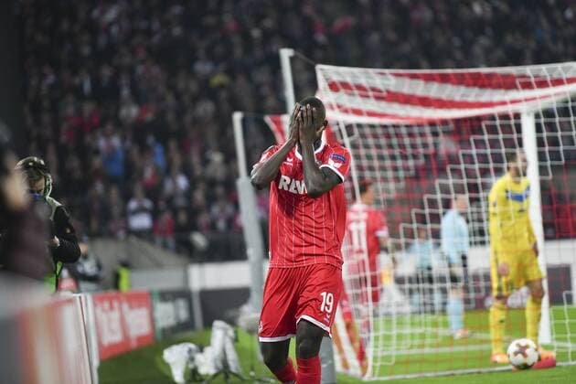 GER, 1. FC Köln (GER) vs. BATE Borisov (BLR) 02.11.2017, RheinEnergieSTADION, Köln, Europa Leaque, Gruppenphase, 4. Spieltag, GER, 1. FC Köln (GER) vs. BATE Borisov (BLR) im Bild: ärgert sich über eine verpasste Torchance Sehrou Guirassy ( 19, 1.FC Koeln),