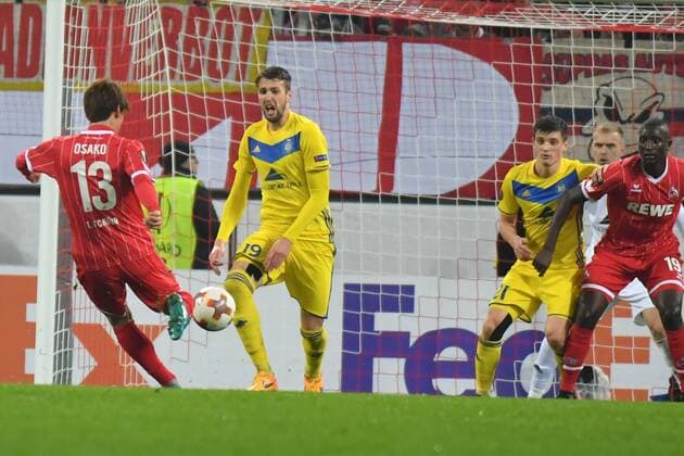 GER, 1. FC Köln (GER) vs. BATE Borisov (BLR) 02.11.2017, RheinEnergieSTADION, Köln, Europa Leaque, Gruppenphase, 4. Spieltag, GER, 1. FC Köln (GER) vs. BATE Borisov (BLR) im Bild: 2:2 durch Yuya Osako ( 13, 1.FC Koeln), Nemanja Milunovic ( 19, Bate Borisov), und Denis Shcherbitski Torhueter ( 48, Bate Borisov), haben keine Chance