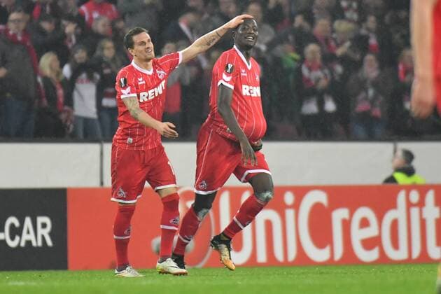 Bilder des Tages - SPORT GER, 1. FC Köln (GER) vs. BATE Borisov (BLR) 02.11.2017, RheinEnergieSTADION, Köln, Europa Leaque, Gruppenphase, 4. Spieltag, GER, 1. FC Köln (GER) vs. BATE Borisov (BLR) im Bild: Sehrou Guirassy ( 19, 1.FC Koeln), freut sich über sein Tor steckt den Ball ins Trikot mit Simon Zoller ( 11, 1.FC Koeln),