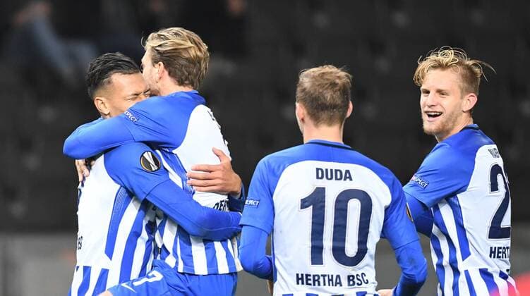Fussball, Herren, Saison 2017 2018, UEFA Europa League (Gruppe J, 4. Spieltag), Hertha BSC - Sorja Luhansk, v. l. Davie Selke (Hertha BSC), Alexander Esswein (Hertha BSC), Ondrej Duda (Hertha BSC), Arne Maier (Hertha BSC), Jubel nach Tor zum 2:0, 02.11. 2017, Copyright: xMatthiasxKochx