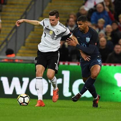 Fussball, Herren, Nationalmannschaft, Länderspiel, Freundschaftsspiel England- Deutschland,10.11.2017, Wembley Stadium London,Julian Draxler, Deutschland, Ruben Loftus -Cheek, England,