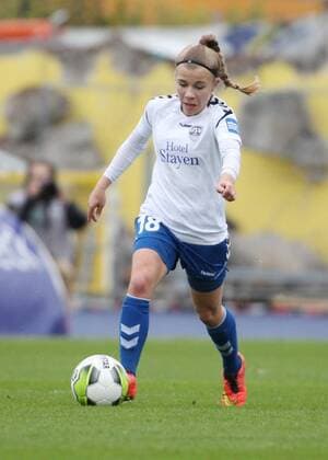 GER, 1.Bundesliga, Frauen, FF USV Jena vs TSG Hoffenheim 12.11.17, Jena, Ernst-Abbe-Sportfeld, GER, Allianz Frauen Bundesliga 1.Bundesliga, Frauen, Saison 2017 2018, 08.Spieltag, FF USV Jena vs TSG Hoffenheim im Bild Annika Graser (Jena)