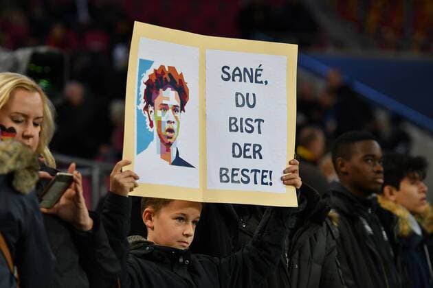 GER, FSP, Deutschland (GER) vs Frankreich (FRA) 14.11.2017, RheinEnergieStadion, Köln, GER, FSP, Deutschland (GER) vs Frankreich (FRA) im Bild picture shows: Fans, freundlich, Stimmung, farbenfroh, Nationalfarbe, geschminkt, Emotionen, deutsche