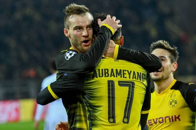 GER, CL, Borussia Dortmund vs Tottenham Hotspur, 21.11.2017, Signal Iduna Park, Dortmund, GER, CL, Borussia Dortmund vs Tottenham Hotspur,, im Bild Andrey Yarmolenko ( 9, Borussia Dortmund), freut sich über das Tor zum 1:0 mit Torschuetze Pierre-Emerick Aubameyang ( 17, Borussia Dortmund),