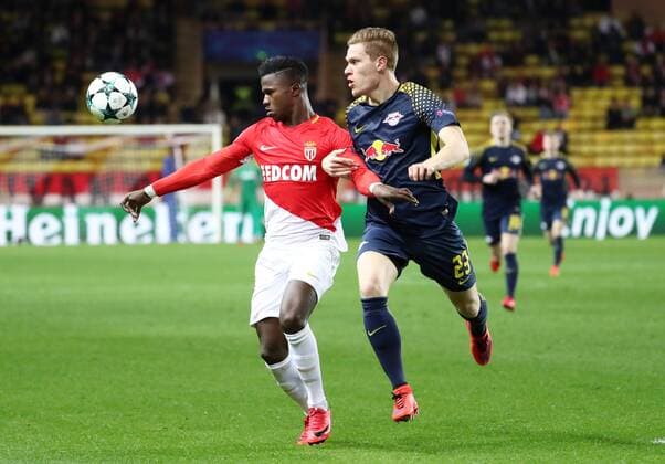 AS Monaco - RB Leipzig Fussball Champions League Monaco, 21.11.2017, Stade Louis II, Fussball, Champions League, Gruppe G, 5. Spieltag , AS Monaco vs. RB Leipzig , Im Bild v.l.: Keita BaldŽ (14, Monaco) und Marcel Halstenberg (23, Leipzig). ,