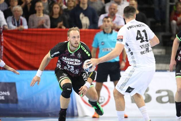 SG Flensburg-Handewitt - THW Kiel, EHF Champions League; Flensburg, 29.11.17 Flensburg, 29.11.17, Handball, VELUX EHF Champions League, Saison 2017 2018, Gruppenphase, SG Flensburg-Handewitt - THW Kiel : Marko Vujin (THW Kiel, 41), Henrik Toft Hansen (SG Flensburg-Handewitt, 23)