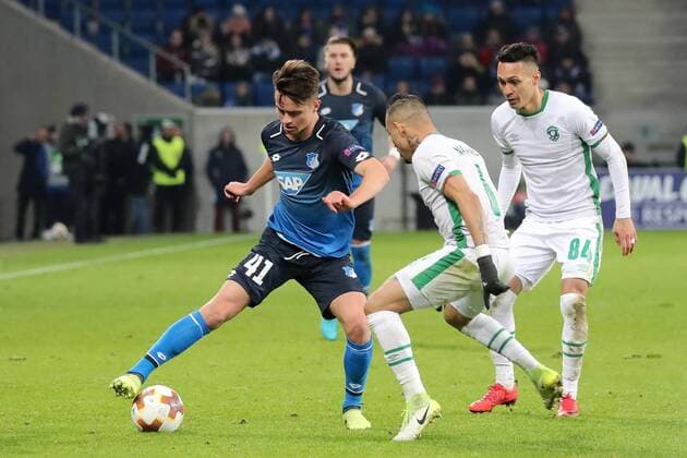 v.li.: Johannes Bühler (Hoffenheim, 41), Natanael Batista Pimenta (Rasgrad, 6), Marcelo Nascimento da Costa (Marcelinho, Rasgrad, 84), Zweikampf, Duell, duel, tackle, tackling, Dynamik, Action, Aktion, Fussball, UEFA Europa League, TSG 1899 Hoffenheim - PFK Ludogorez Rasgrad 1945,
